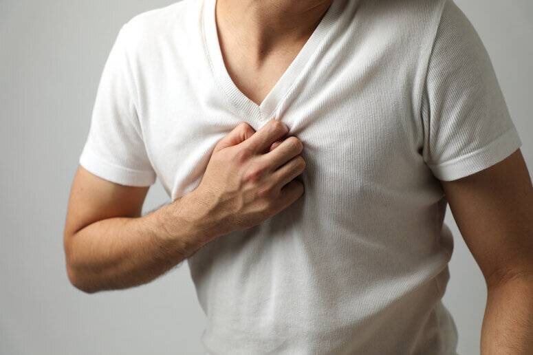 man feels like heart attack chest pain abdominal aortic aneurysm